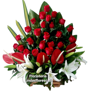Arreglo Floral Con Lirios Cali