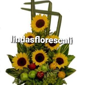 Arreglo Girasoles Con Frutas