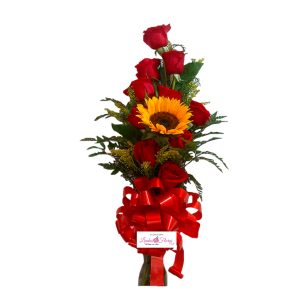 Detalle De Rosas Y Girasol
