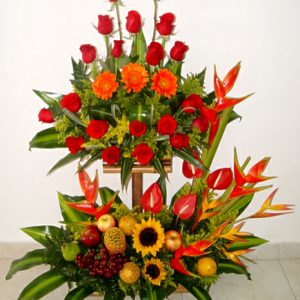 Arreglo Floral Con Frutas Grande