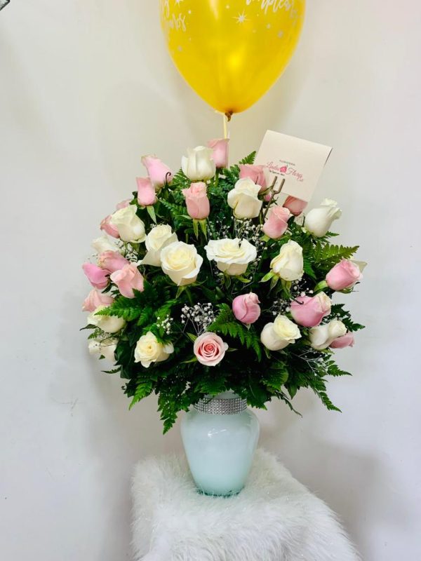 Cristal con Rosas Rosadas en Cali